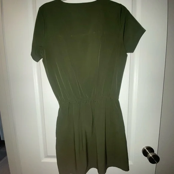 Mondetta Performance + Luxury S Military Green Tie Waist Pocket Dress - Picture 3 of 4